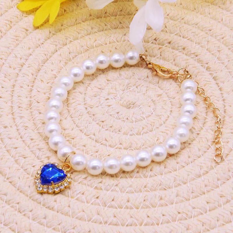 Comfortable pearl cat collar necklace that won’t harm fur
