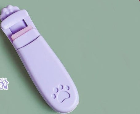 Cat claw-inspired eyelashes curler