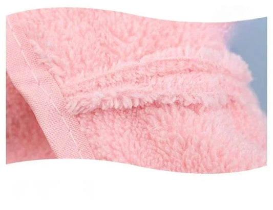 Durable cat paw-shaped towel with hanging loop