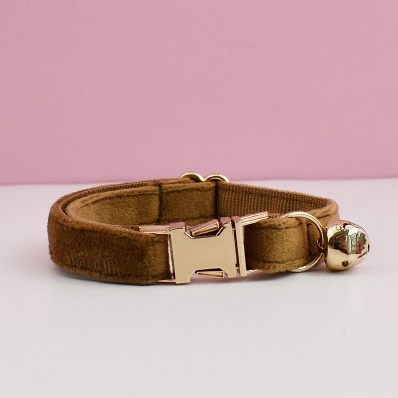 Stylish pet collars: Personalized velvet bow for cats