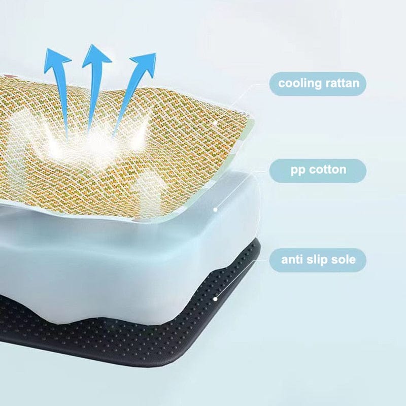 Snuggly comfort with a cooling cat mat