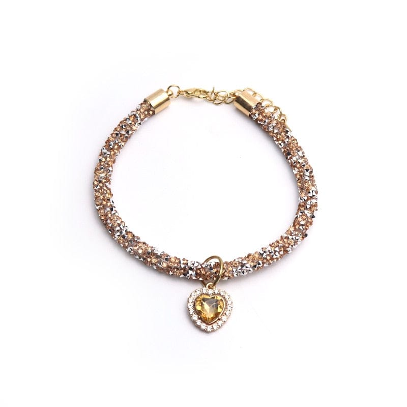 Sophisticated feline heart necklace