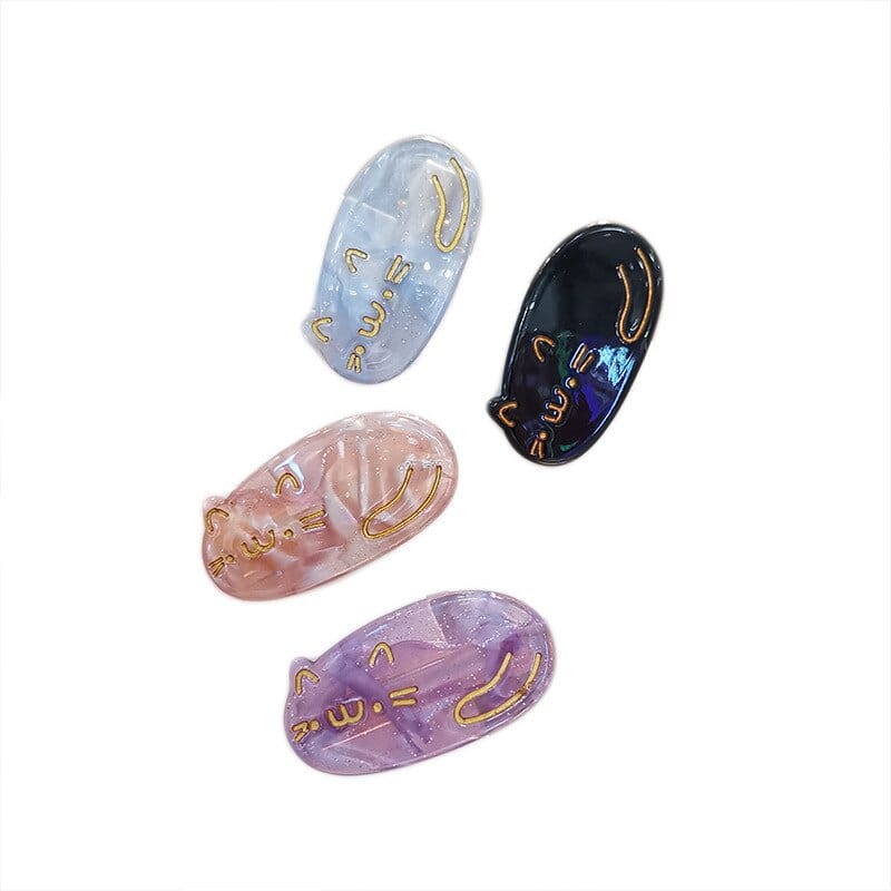 Cat hair clips with charming oval motifs