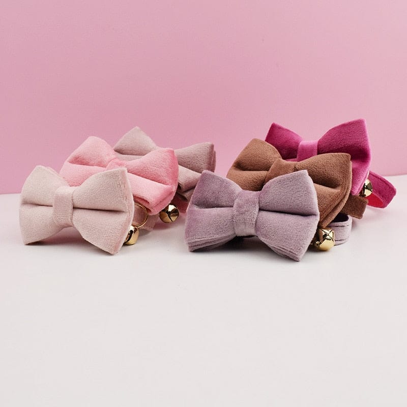 Pet jewelry: Personalized velvet cat bow collars