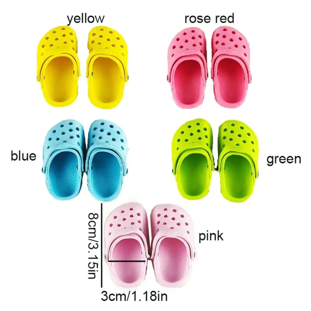 Colorful pet clogs in yellow, rose red, blue, green, and pink with size measurement.