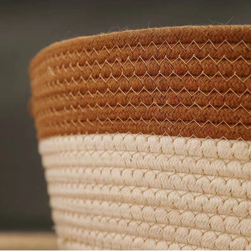 Hand-woven cat bed with cooling feature