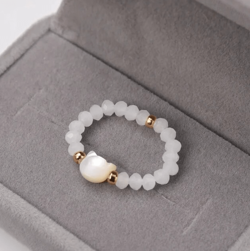 Cute Cat Face Beaded Ring – Close-Up Detail