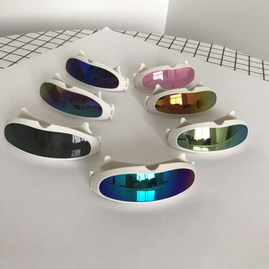 Cat goggles sunglasses for a trendy vibe