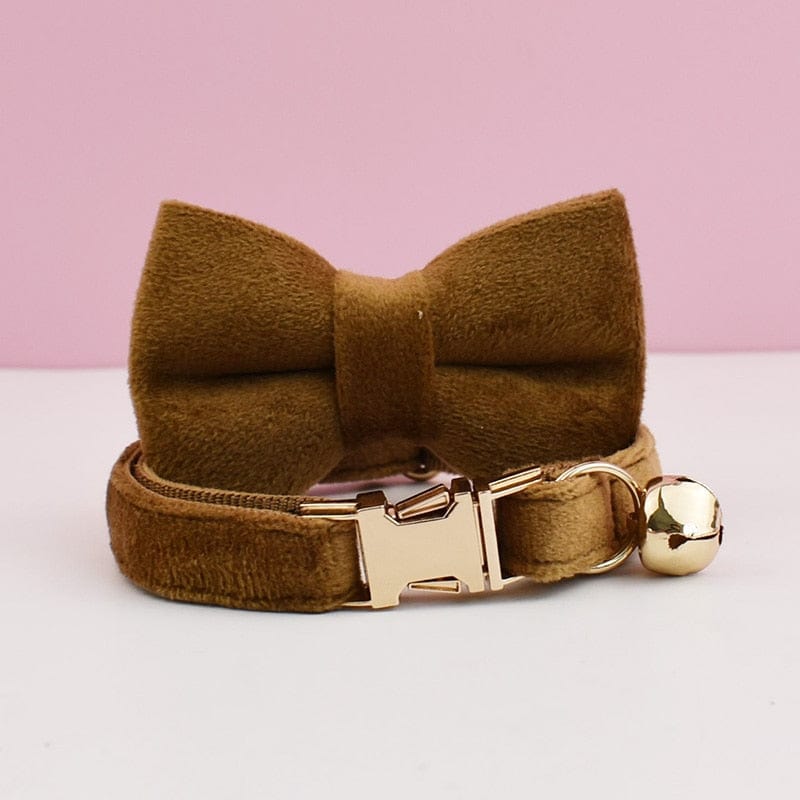 Elegant personalized bow collar for cats