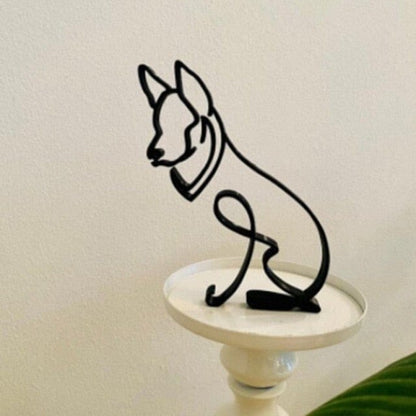 Abstract Cat Line Art Sculpture – Modern Metal Décor