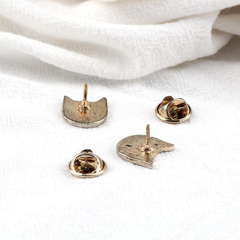 Cat Brooch Back View – Secure Clasp & Metal Detail