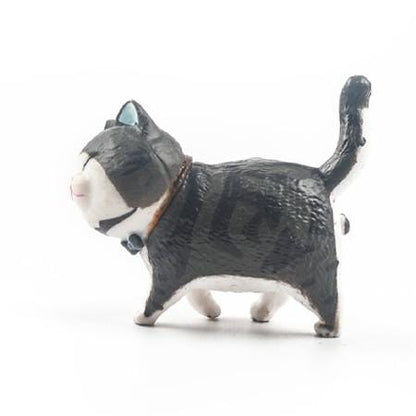 Gray & White Walking Cat Magnet – Realistic Cat Figurine