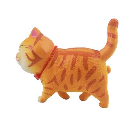 Orange Striped Tabby Cat Magnet – Classic Cat Breed Look