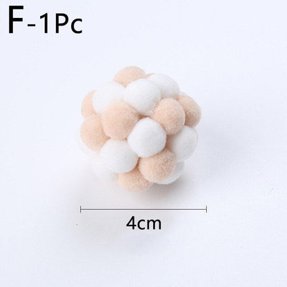Playful cat balls with built-in ringing bells