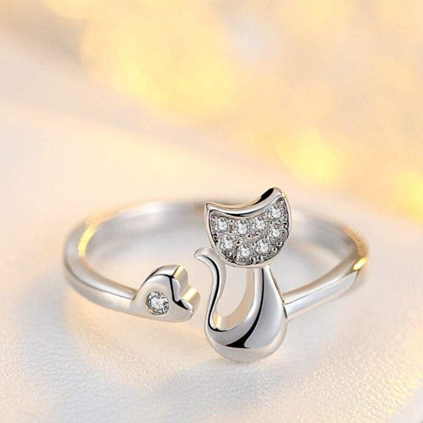 Silver Cat Charm Ring – Crystal Cat Head Close-Up