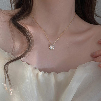 Silver Paw Pearl Necklace – Classic Snake Chain Style