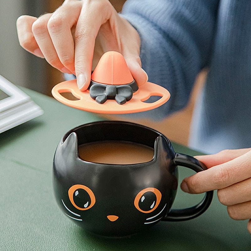 Using Black Cat Mug – Lid & Spoon in Action