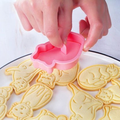 Using Cat Biscuit Mold on Dough – Easy Press Design