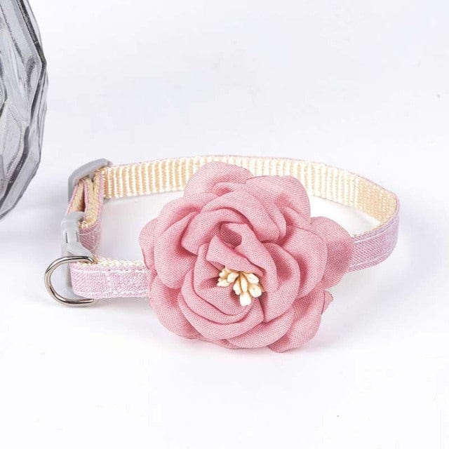 lightweight and comfortable cat collar with floral design

