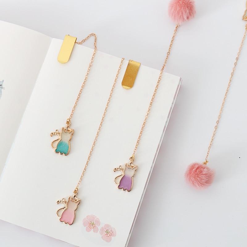 Adorable cat-themed bookmark chains